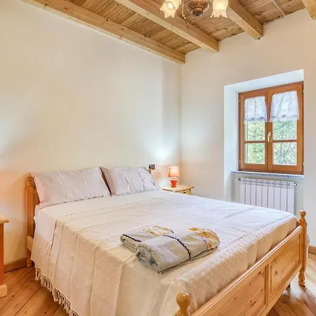 Nyaraló 4 Bedroom Lovely In *